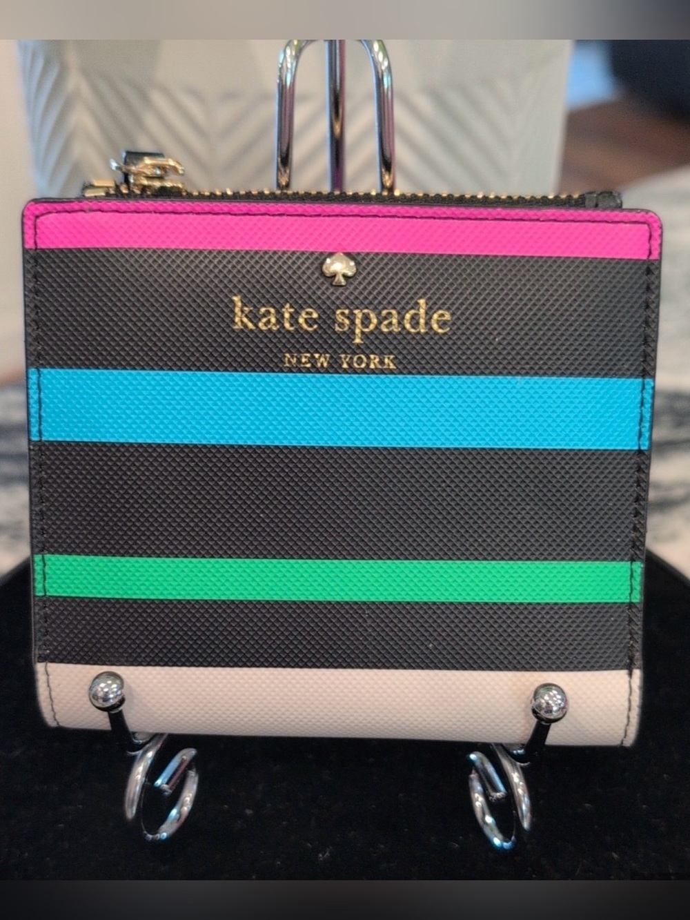 Like NEW Kate Spade Collectible Storybook Harding Fiesta Bi-fold Wallet
